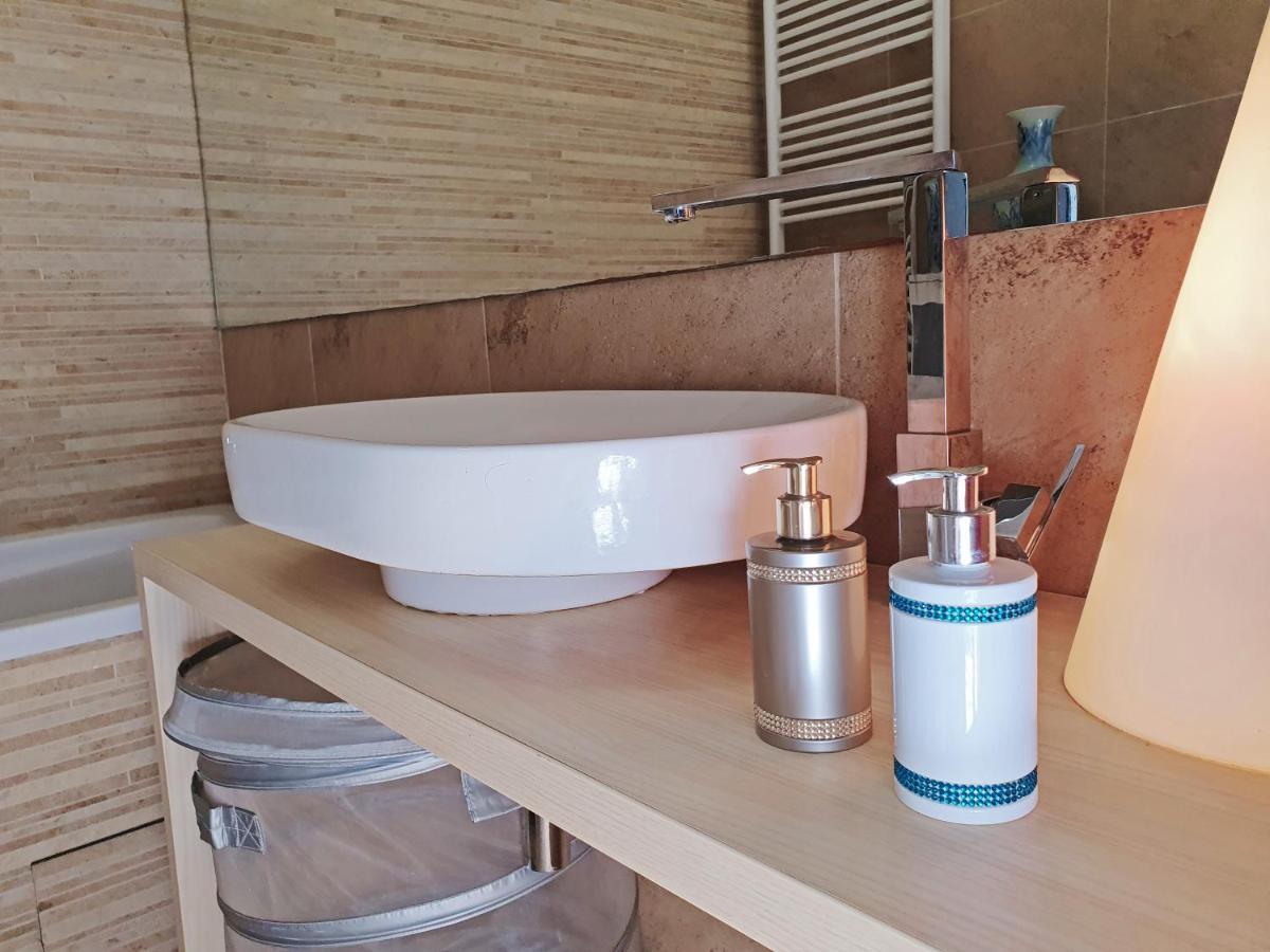 Bella Vista Lux Apartment With Private Terace Koper Luaran gambar