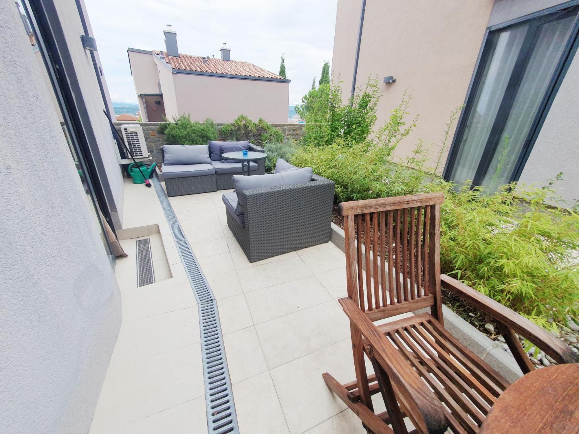 Bella Vista Lux Apartment With Private Terace Koper Luaran gambar